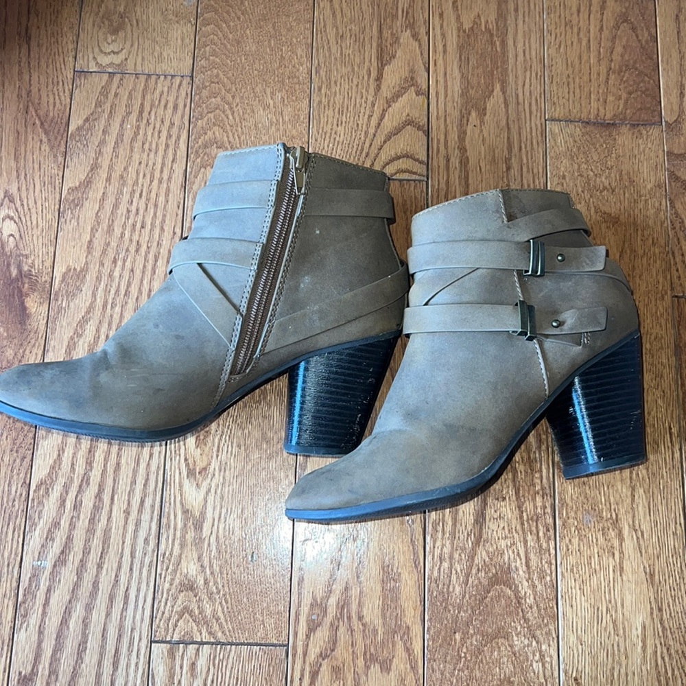 Heeled booties